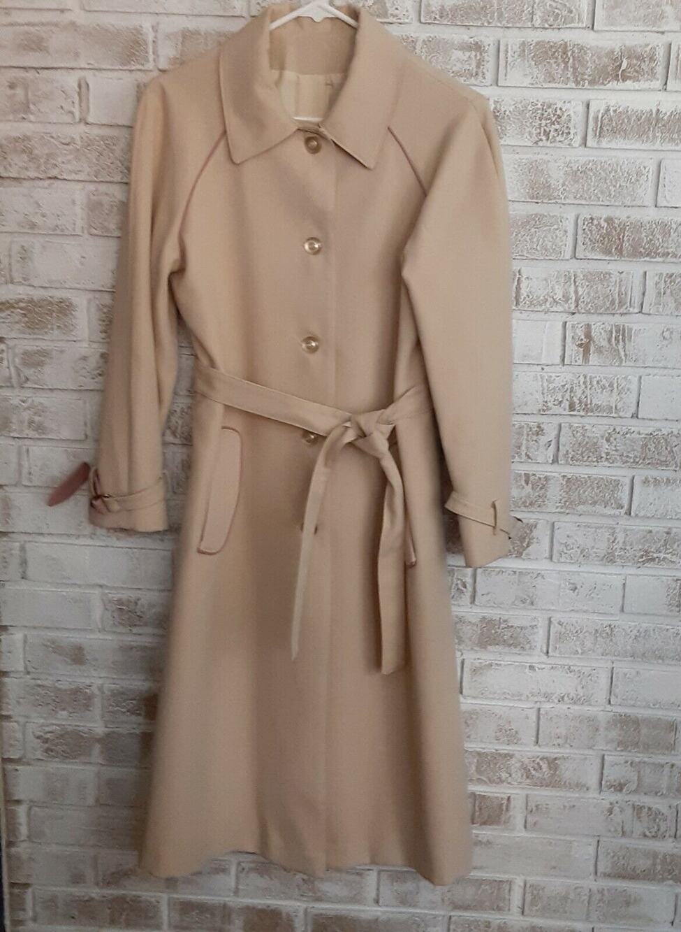 Vintage Dress Trench Coat 14P Timeless, Pristine, Career, On-Trend Beige
